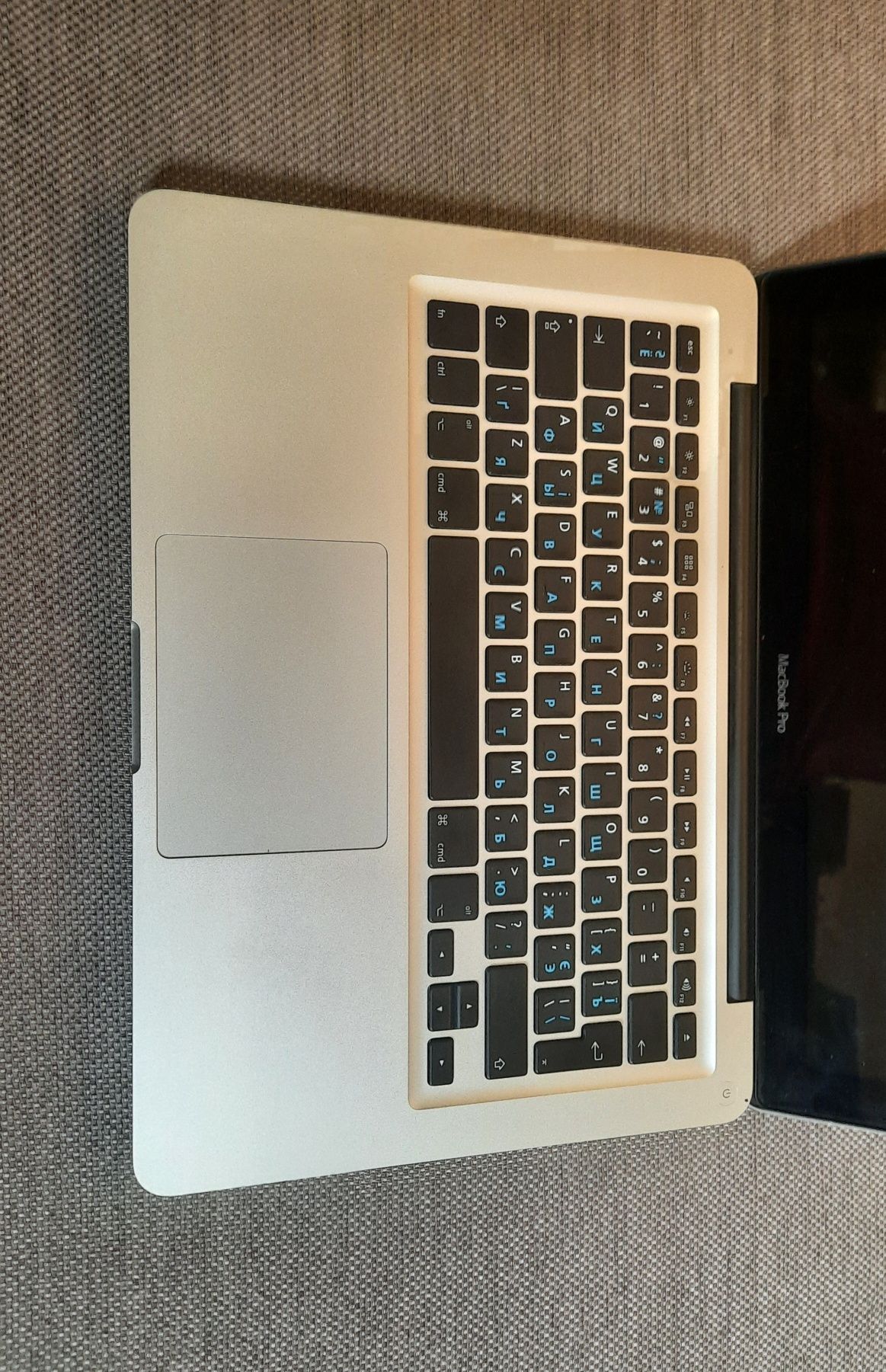 Ноутбук APPLE MacBook Pro   / 4GB/ 500 GB/ NVIDIA/ Батарея Рабоча