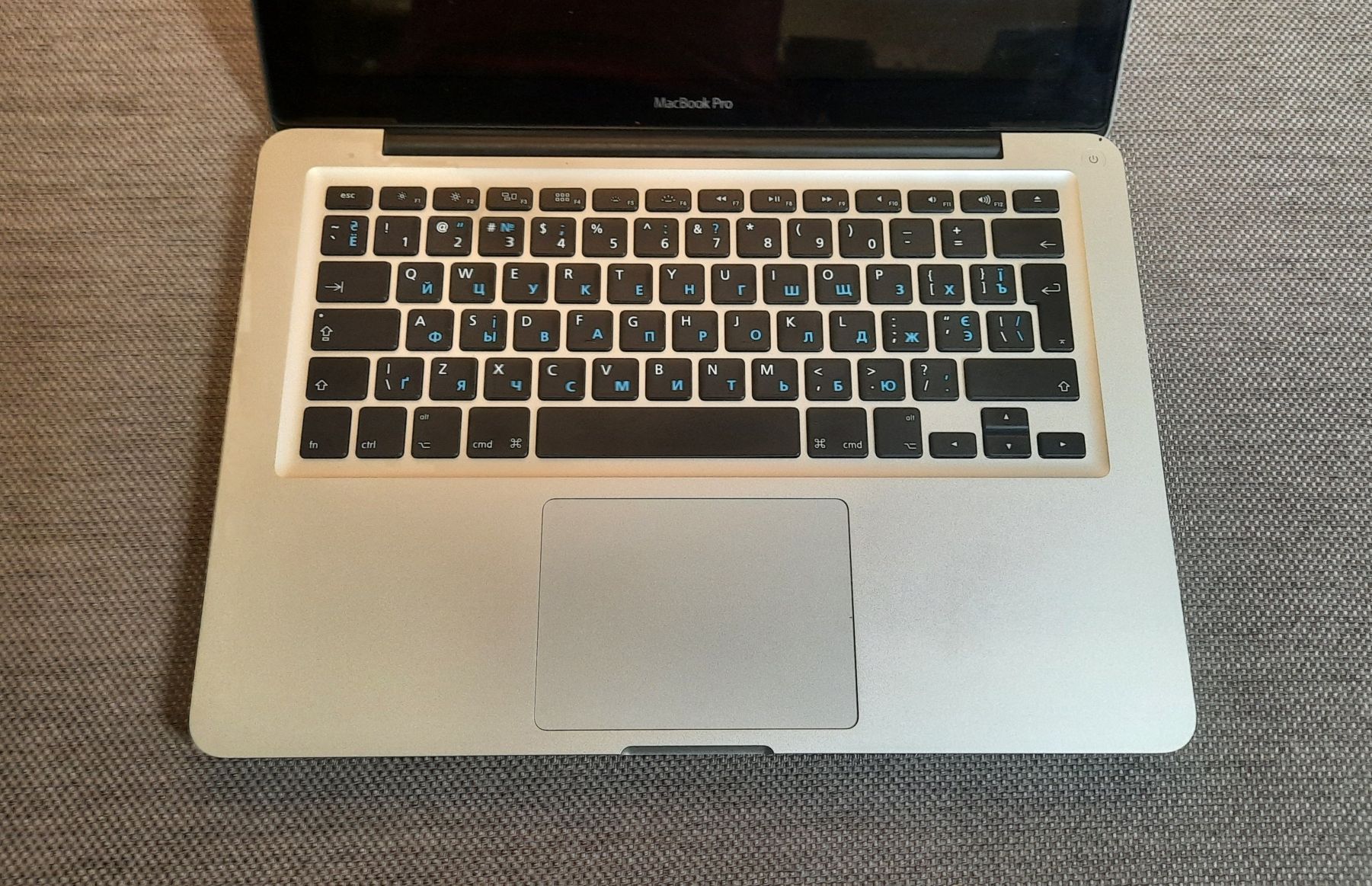 Ноутбук APPLE MacBook Pro   / 4GB/ 500 GB/ NVIDIA/ Батарея Рабоча