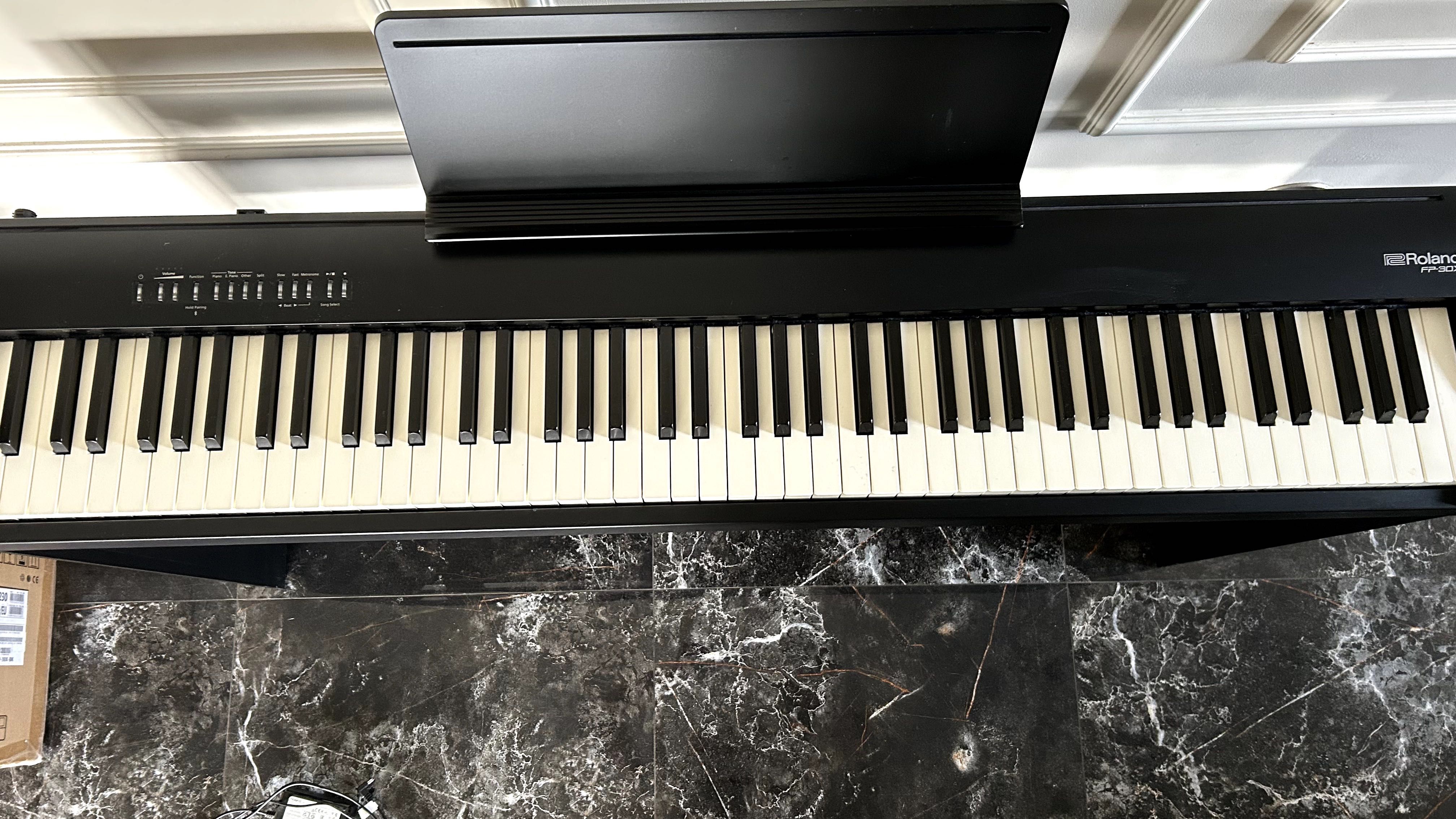 Roland FP-30X + statyw KSC-70 + pedały KPD-70