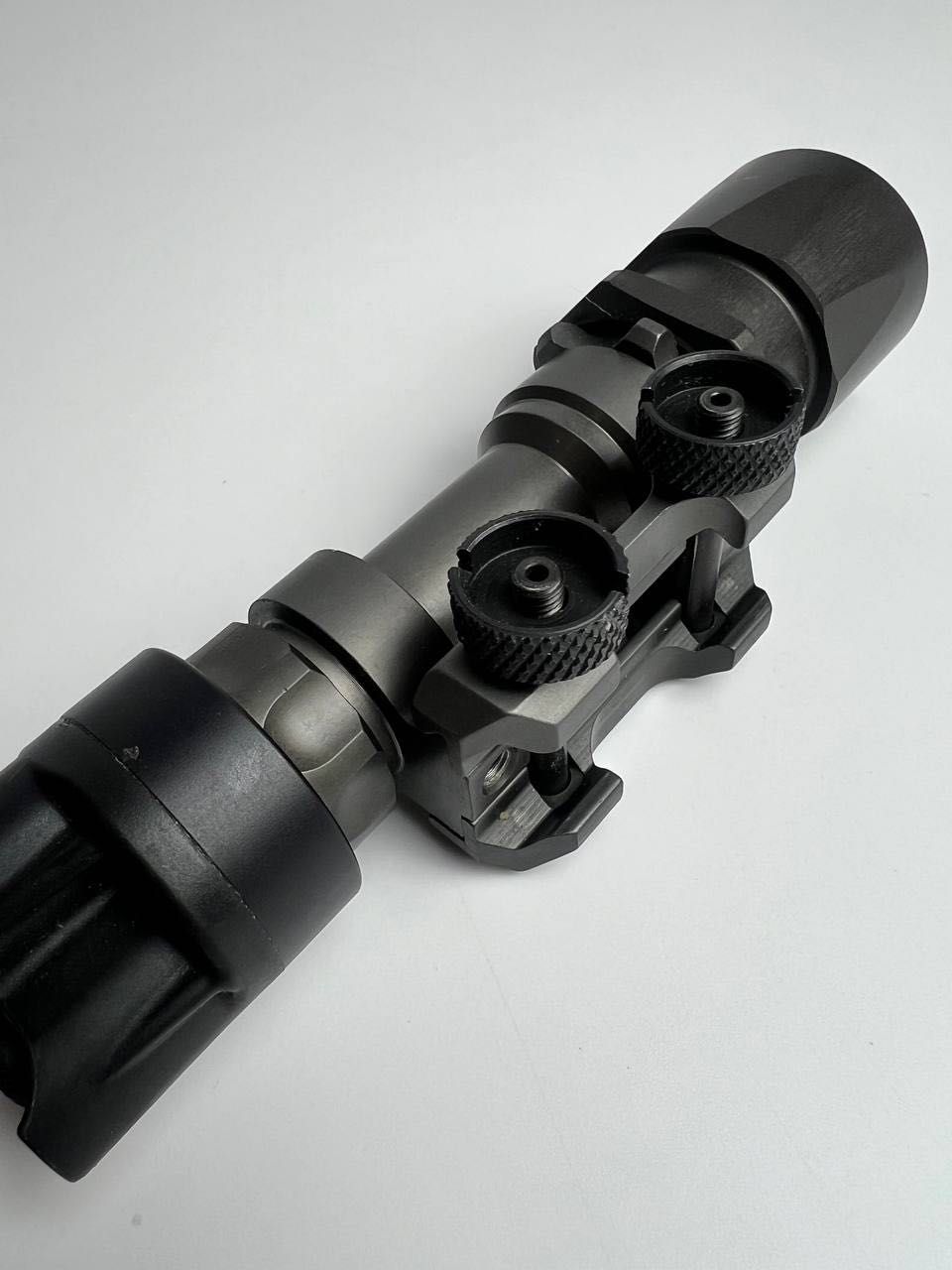 Фонарь Surefire M951 с выносной кнопкой, Арт: 40976