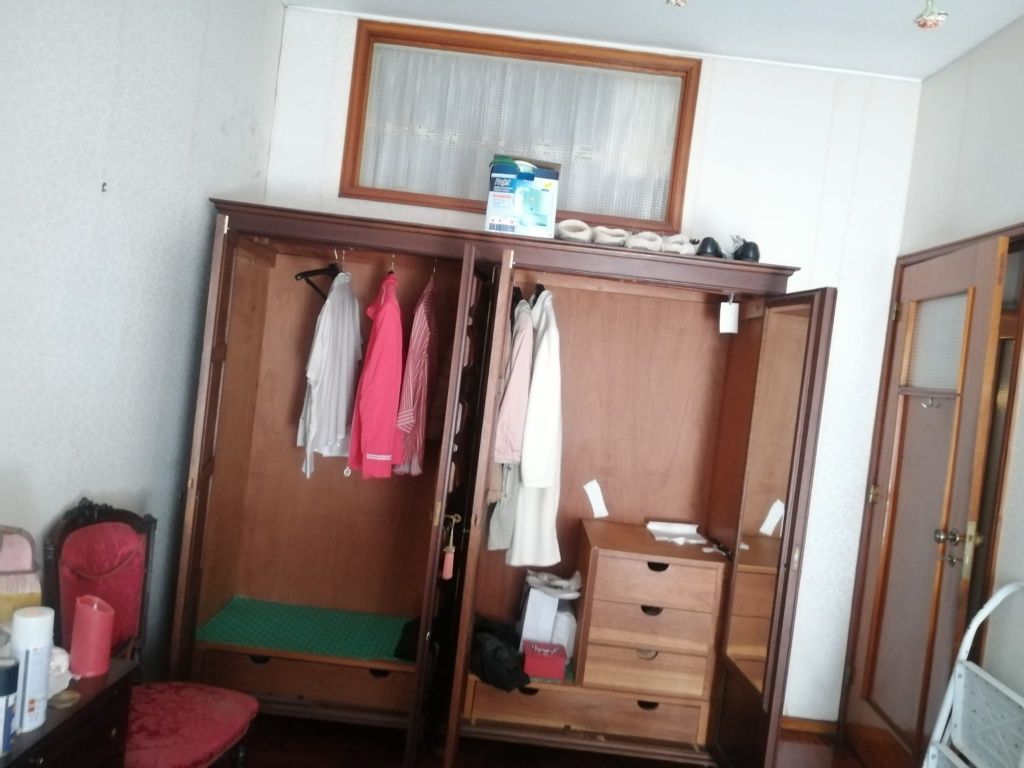Vários móveis cada um a 20 euros