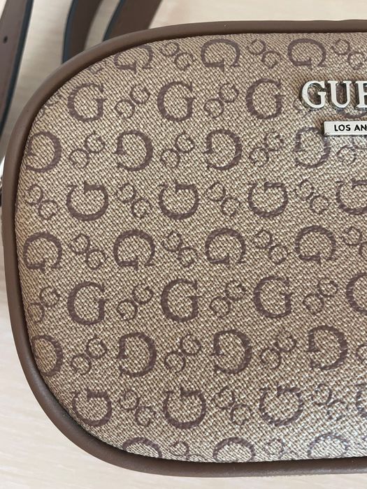 Сумка на пояс бананка від Guess