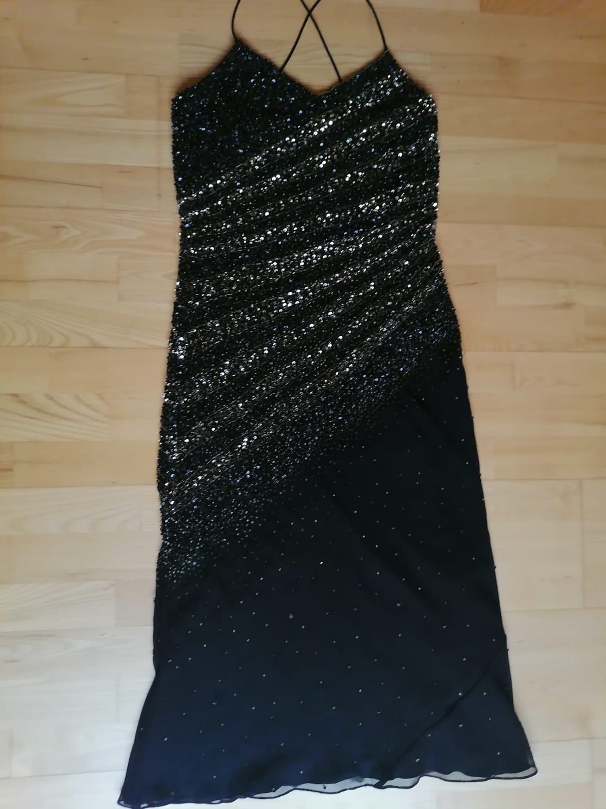 Czarna suknia elegancka r. M