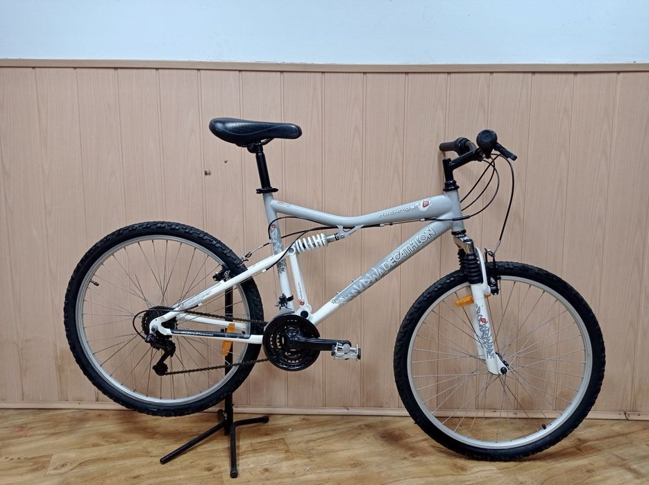 Bicicileta rockrider suspensão total