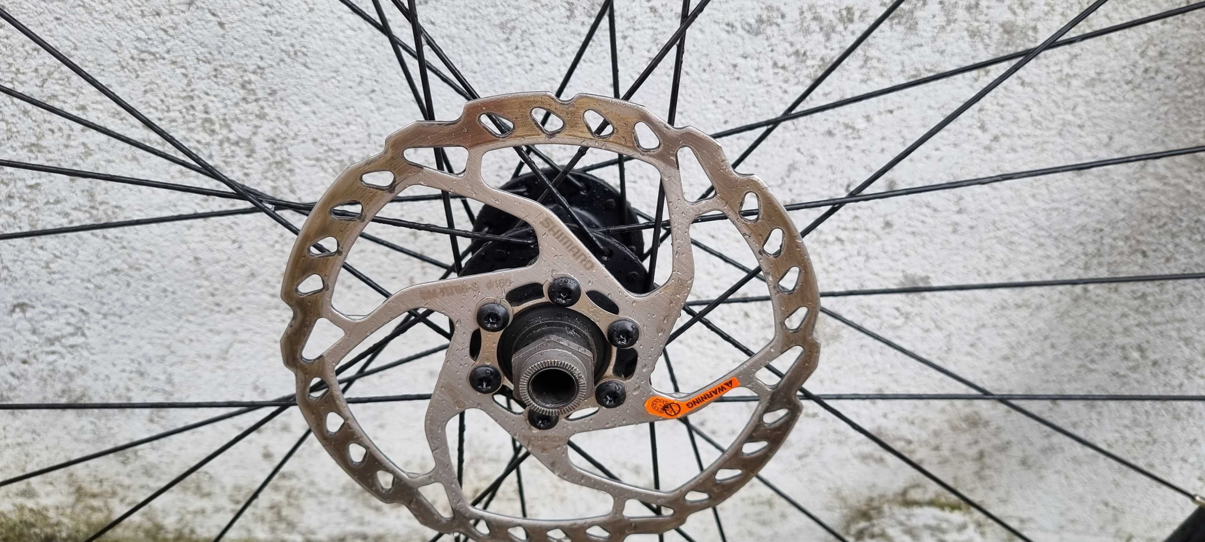 Rodas estrada/gravel com pneus