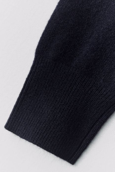 Новий светр zara