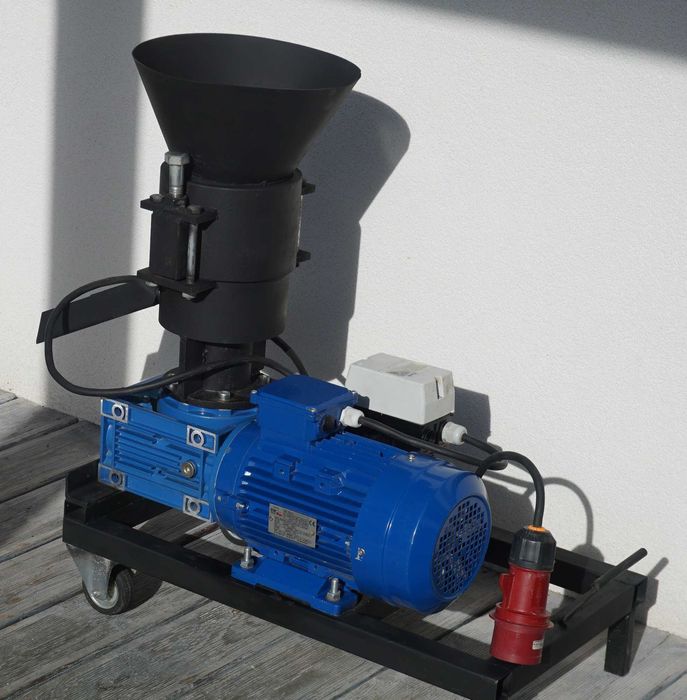 Pelleciarka 3kw Amwik pellet 400V granulator pasz