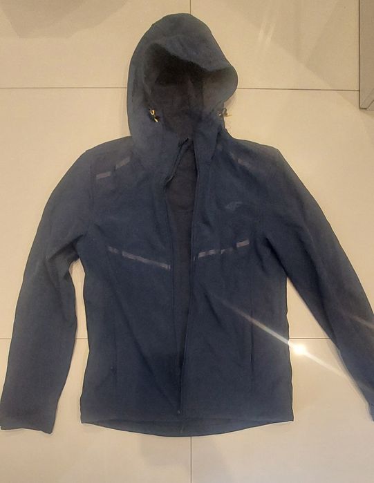 Kurtka deszczowa 4f