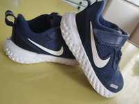 Фирменный Nike кроссовки детские 22 р-р 14 см стелька