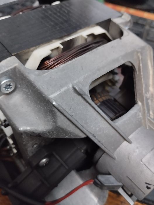 Електродвигун від пральної машини BEKO