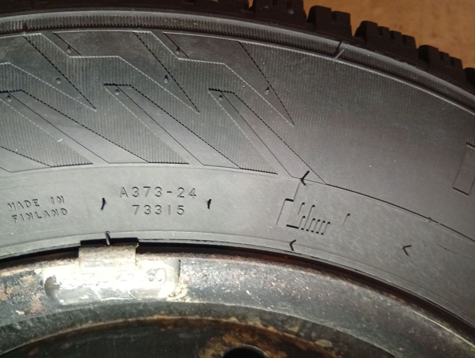 Шини нокіан хакапиліта r14 175/65 з дисками