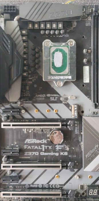 Asrock z370 fatal1ty gaming k6 + procesor qqlt