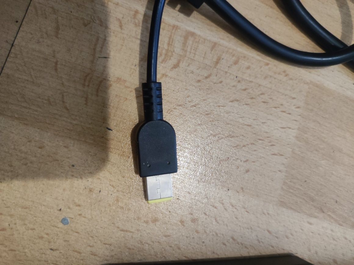 Ładowarka do laptopa