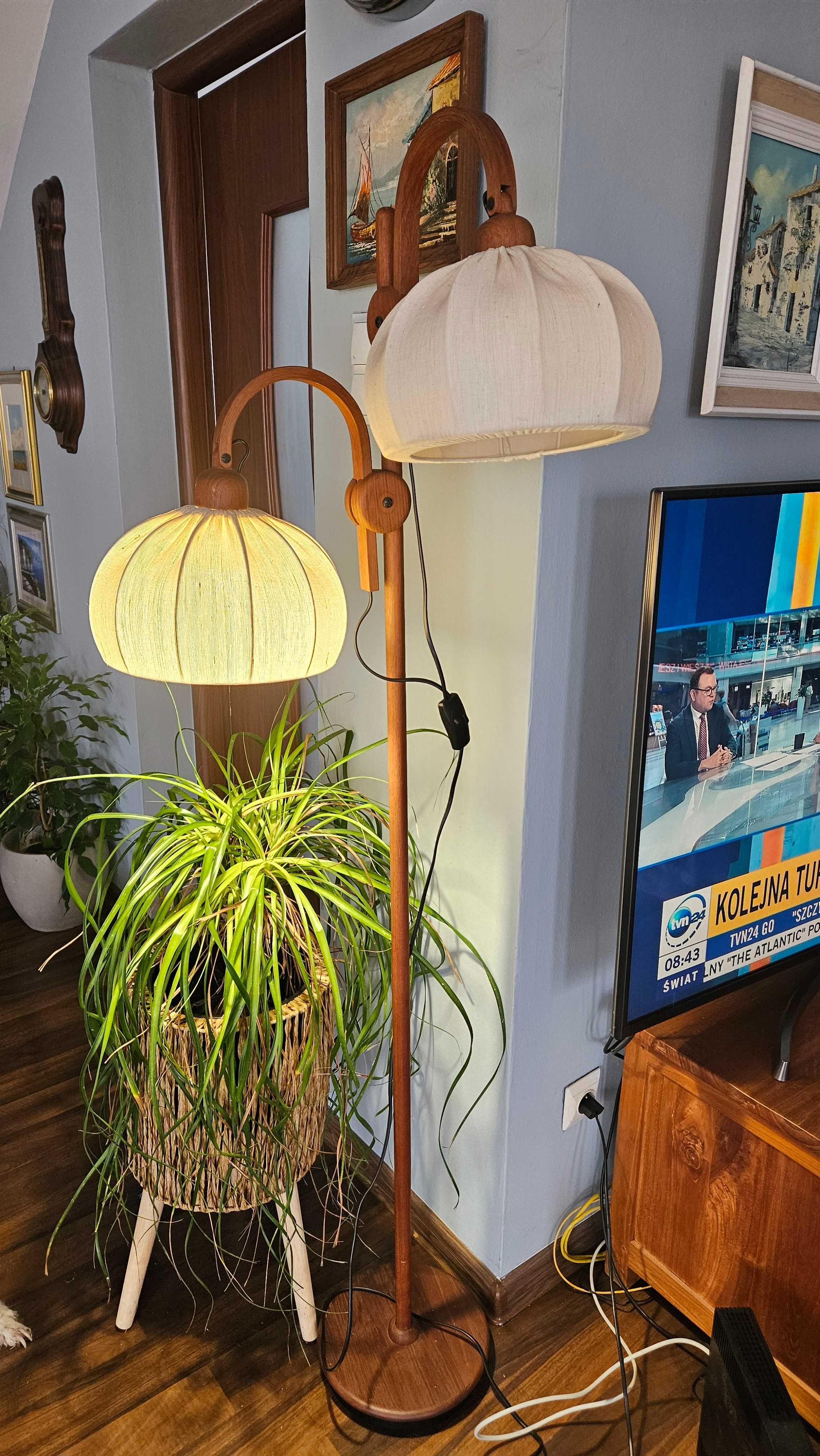 Lampa duńska stojąca z lat 60tych drewniana vintage art deco