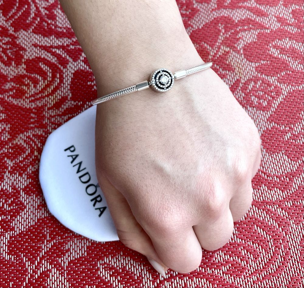 Серебрянные браслеты  Pandora