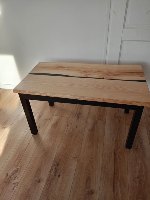 Stolik kawowy jesionowy