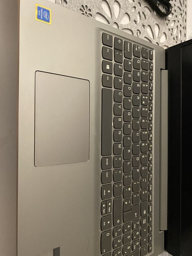 Laptop Lenovo ideapad S145