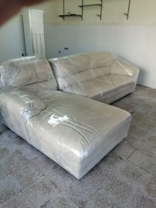 Sofá em Pele Chaise Longue (3 lugares)