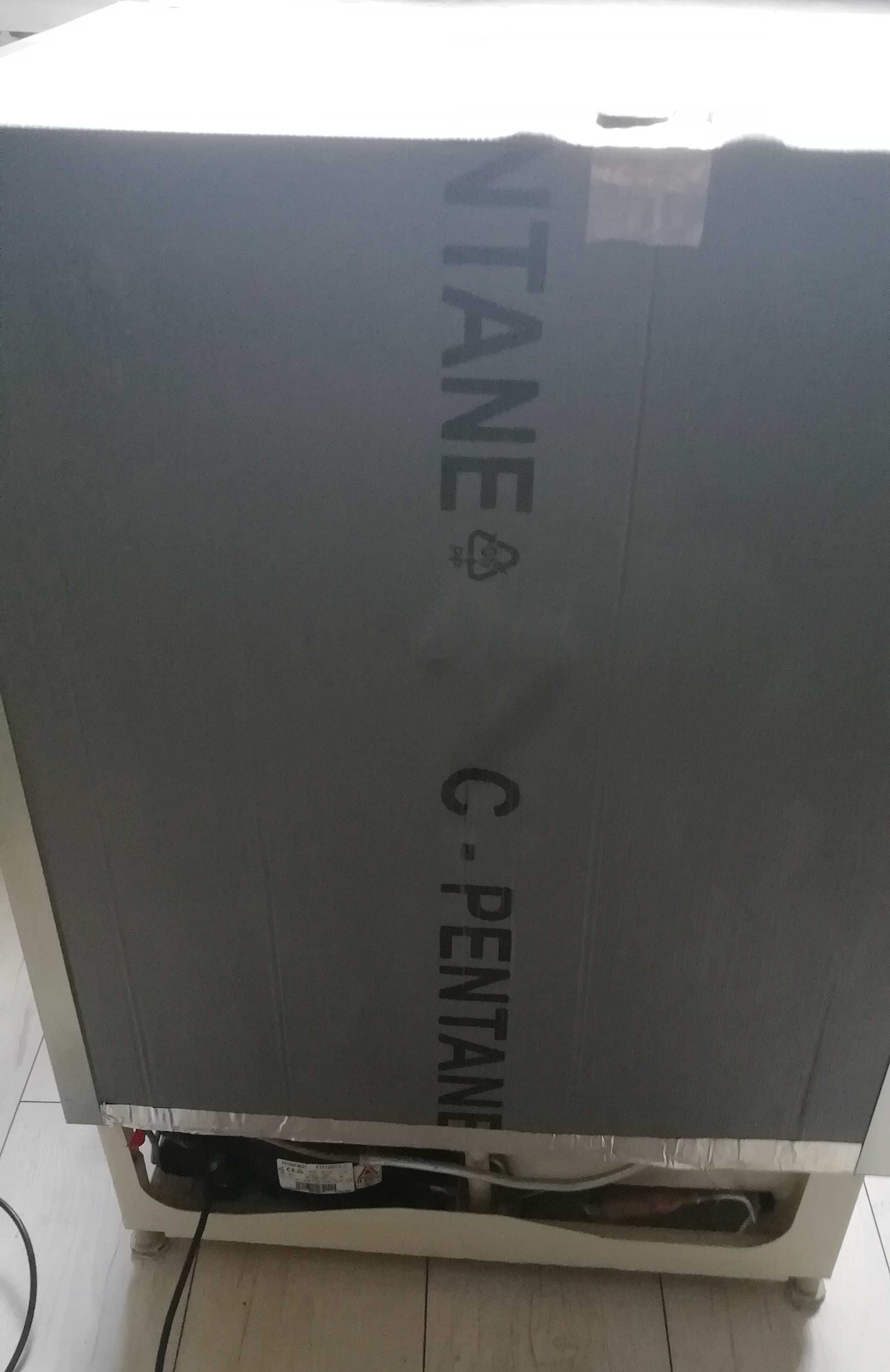 Lodówka podblatowa do zabudowy Whirpool