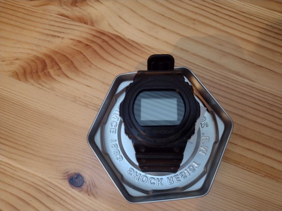 Casio G-Shock DW-5750 używany