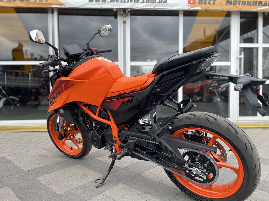 Мотоцикл KTM DUKE 390
