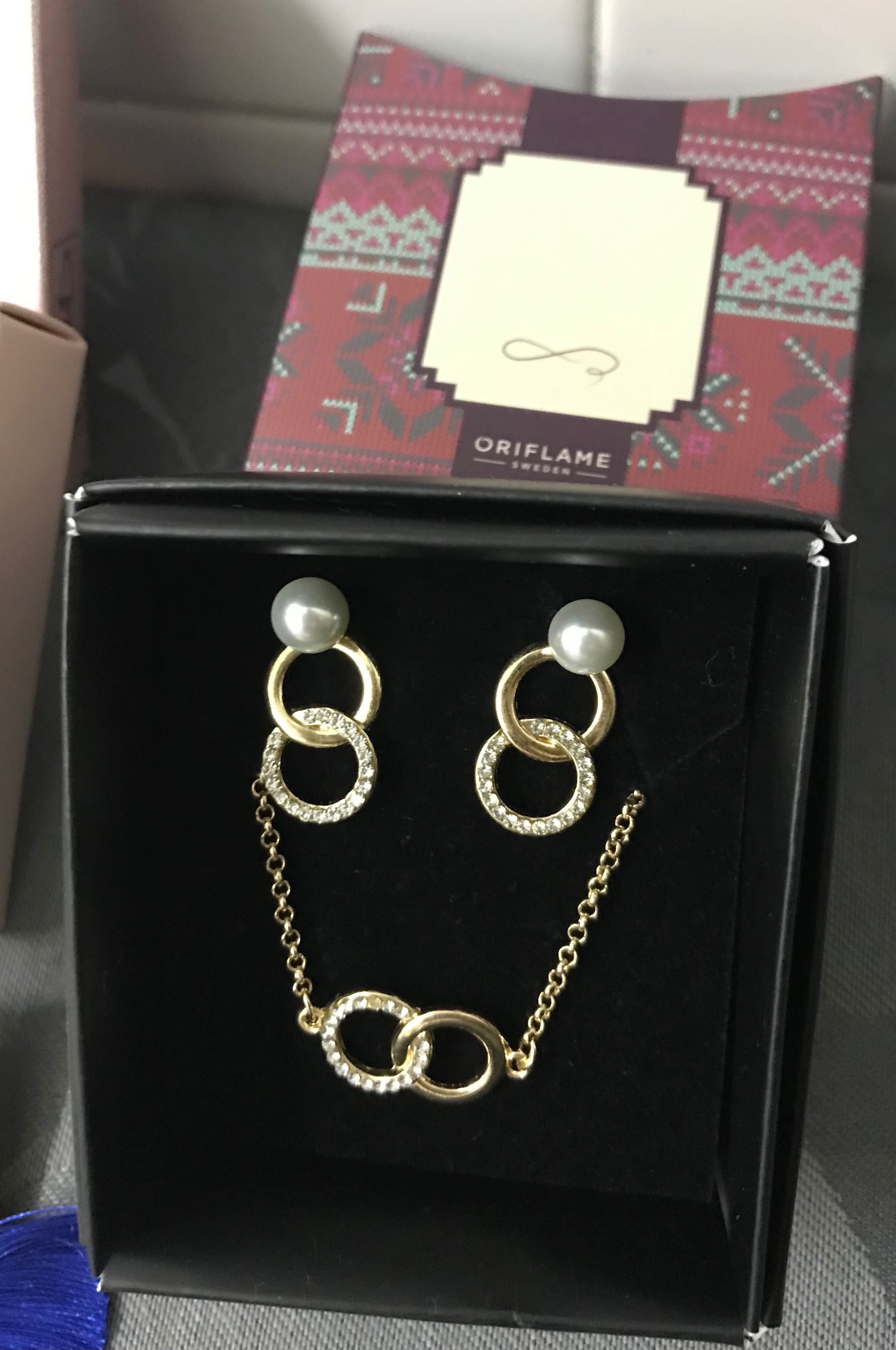 Pulseira + Brincos com caixa