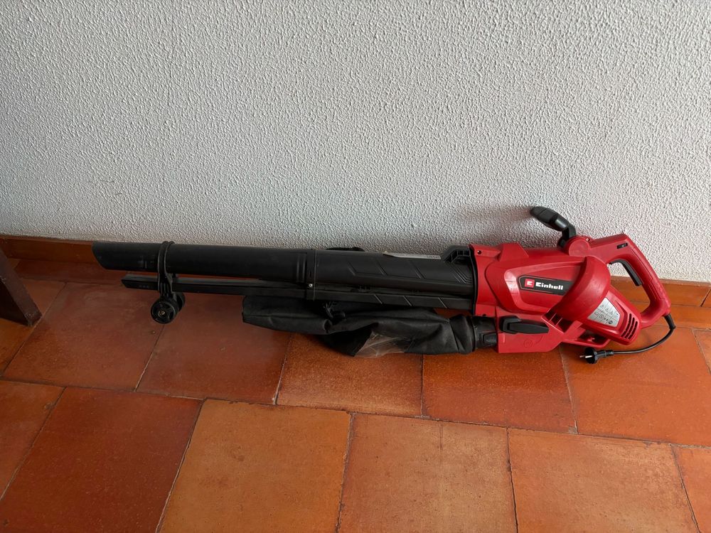 Soprador de folhas eletrico