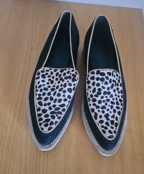 Sapatos pele n. 36