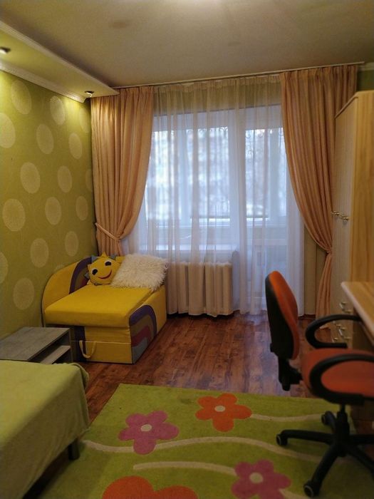3-х комнатная в кирпичном дома на Высоцкого/Сахарова (2-870-569)