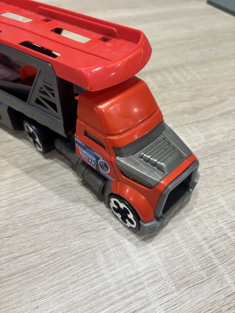 Hotwheels camião lança carros