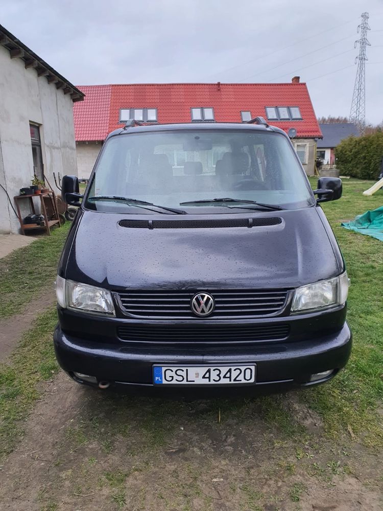 VW Caravelle 2.5