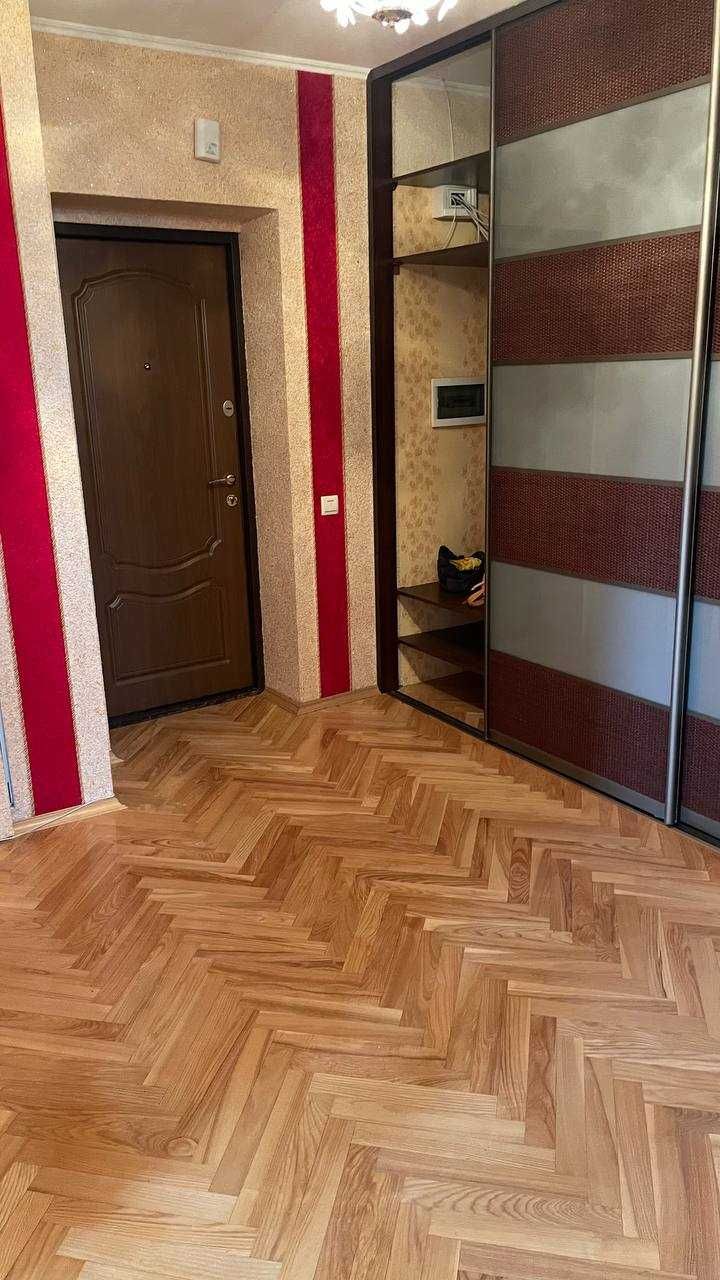 Продається 2-х рівнева квартира, 5 кімнат, р-н лікарні, м. Трускавець!