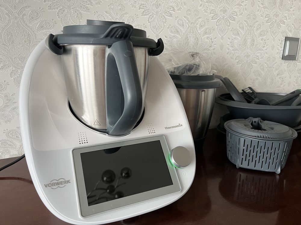 Thermomix TM6 + dodatkowy garnek