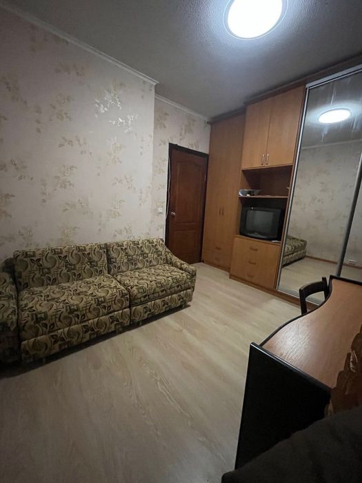 Здам 2 кімнати в трикімнатній квартирі Милославська,5 Троєщина