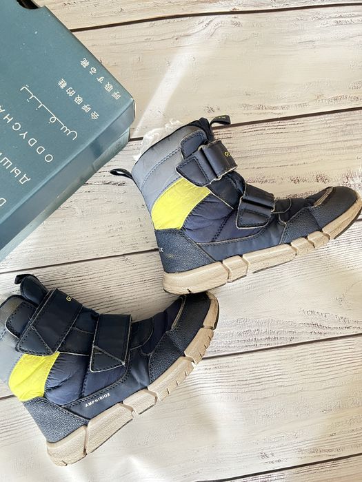 Продам ботинки Geox 33 размер