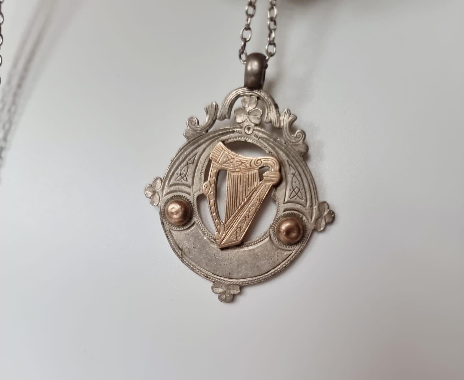 Złoto, srebro zawieszka harfa wisior 1911r