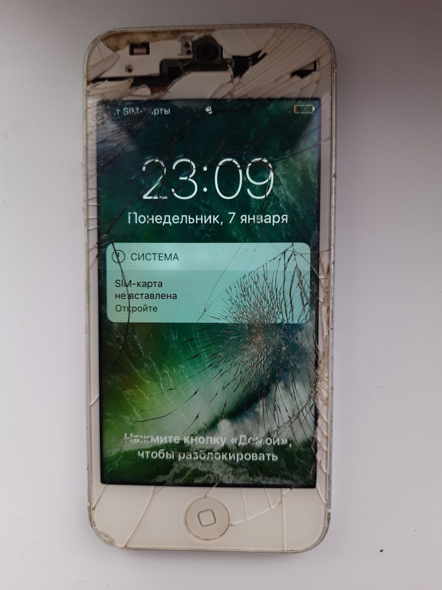 Iphone 5 на запчастини