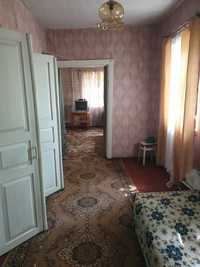 Продам будинок в селі Перехрестівка або безкоштовно для переселенців