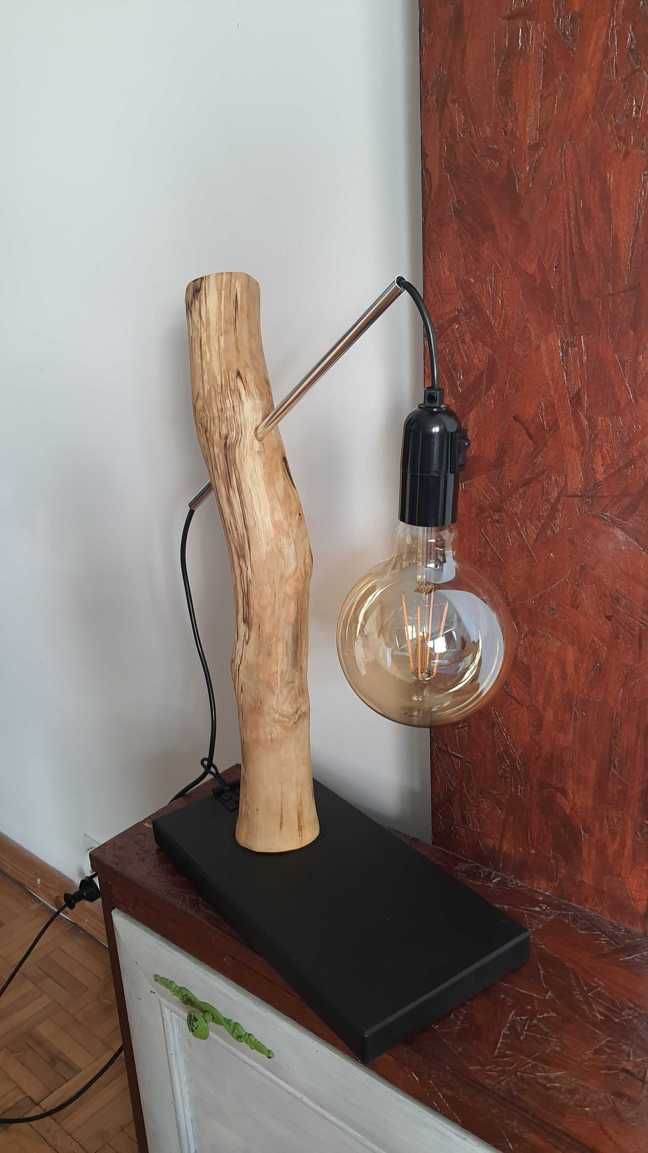 Lampa z drewna DIY
