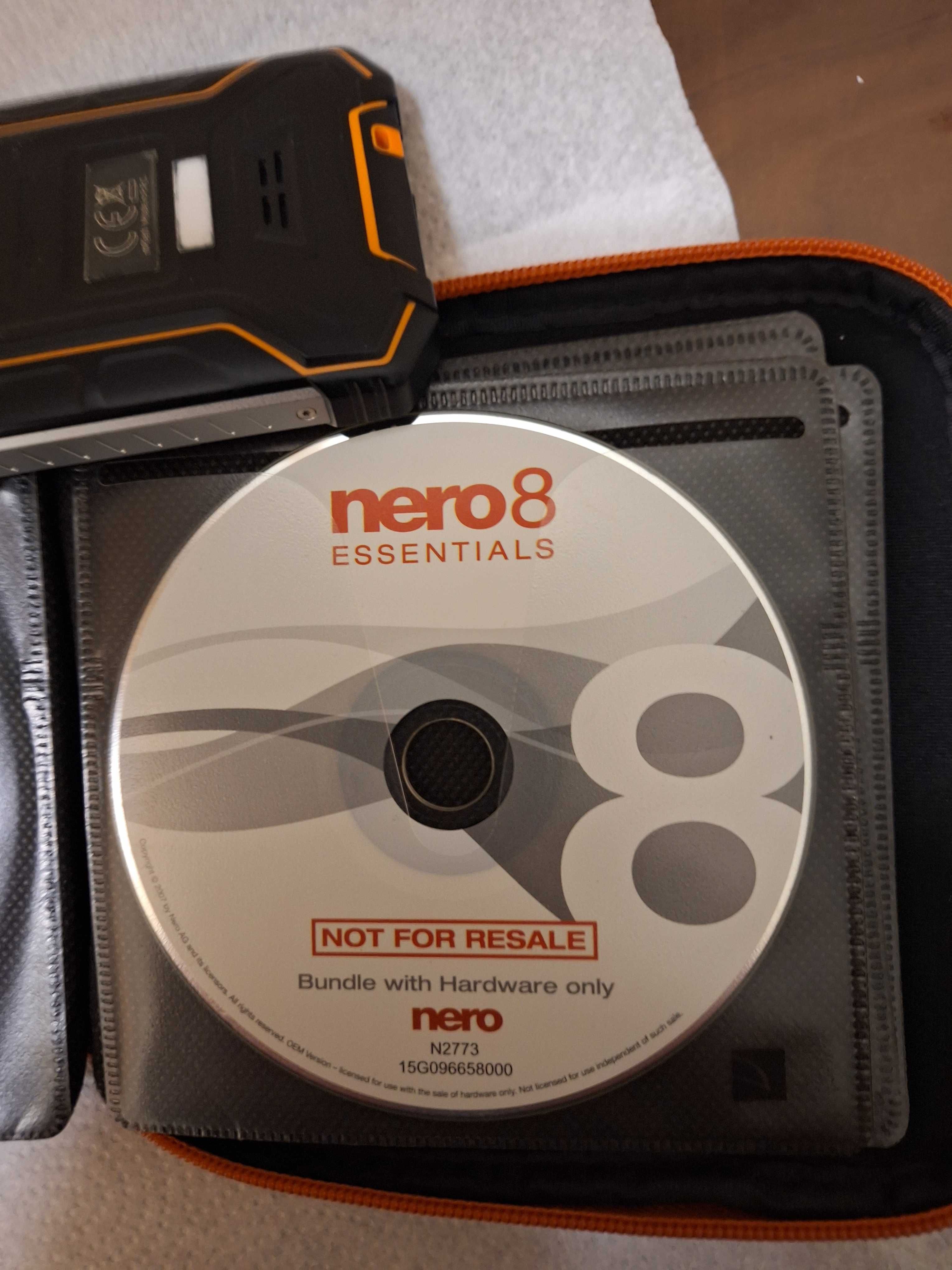 Etui na płyty CD/DVD + prog. np. Nero 8.