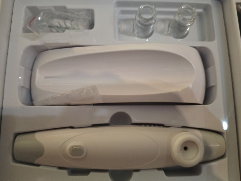 Caneta clara azul do oxigênio para cuidado facial