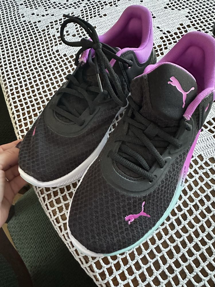Оригінальні жіночі кросівки puma