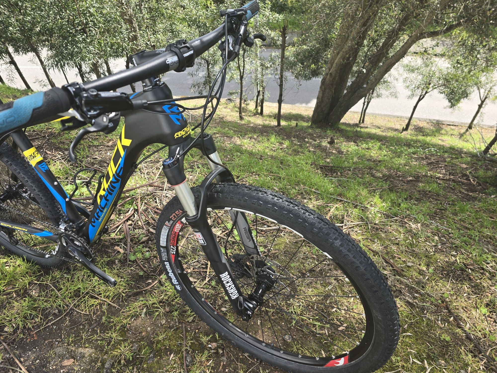 Btt 27.5 L carbono com reba e xt