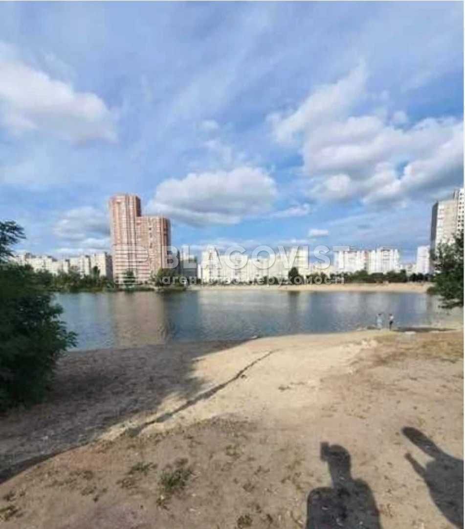 2-к метро Позняки-10 хв Драгоманова 3в/Григоренка Озеро Сонячне