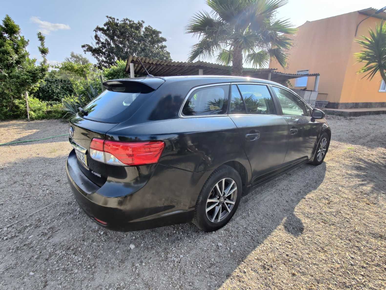Toyota Avensis   2.0