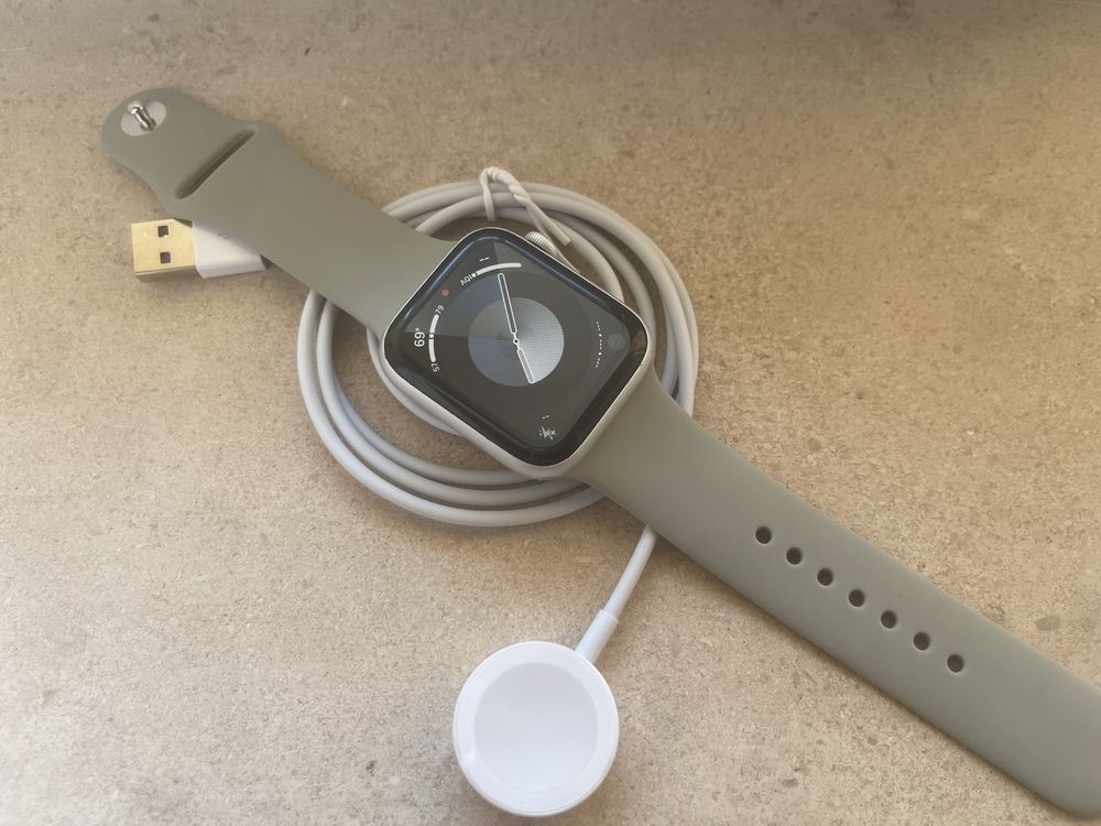 Apple watch 4 44mm cinza