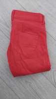 Czerwone spodnie damskie