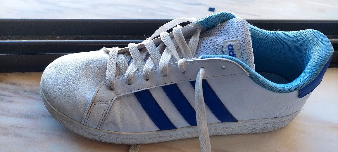Venda de ténis adidas