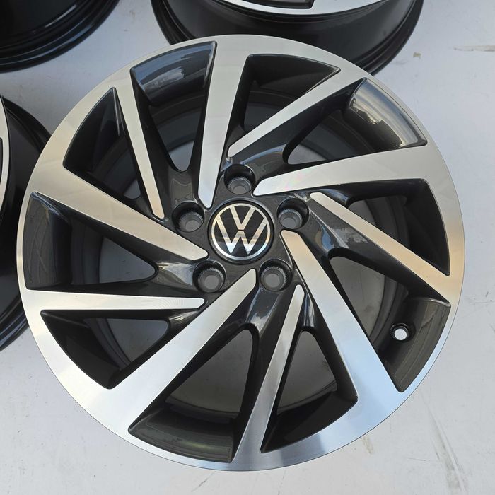 Felgi VW GOLF VIII VII VI Caddy Touran T-ROC PASSAT B7 5x112 16'' NOWE