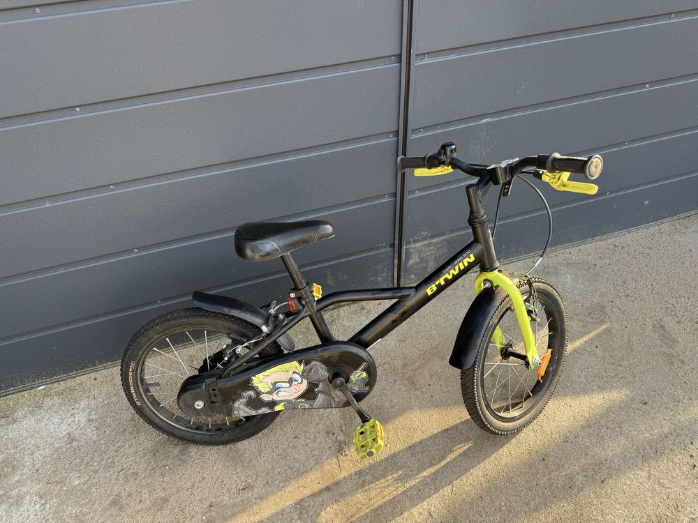 Rower dziecięcy Btwin 500 Dark Hero 16 cali